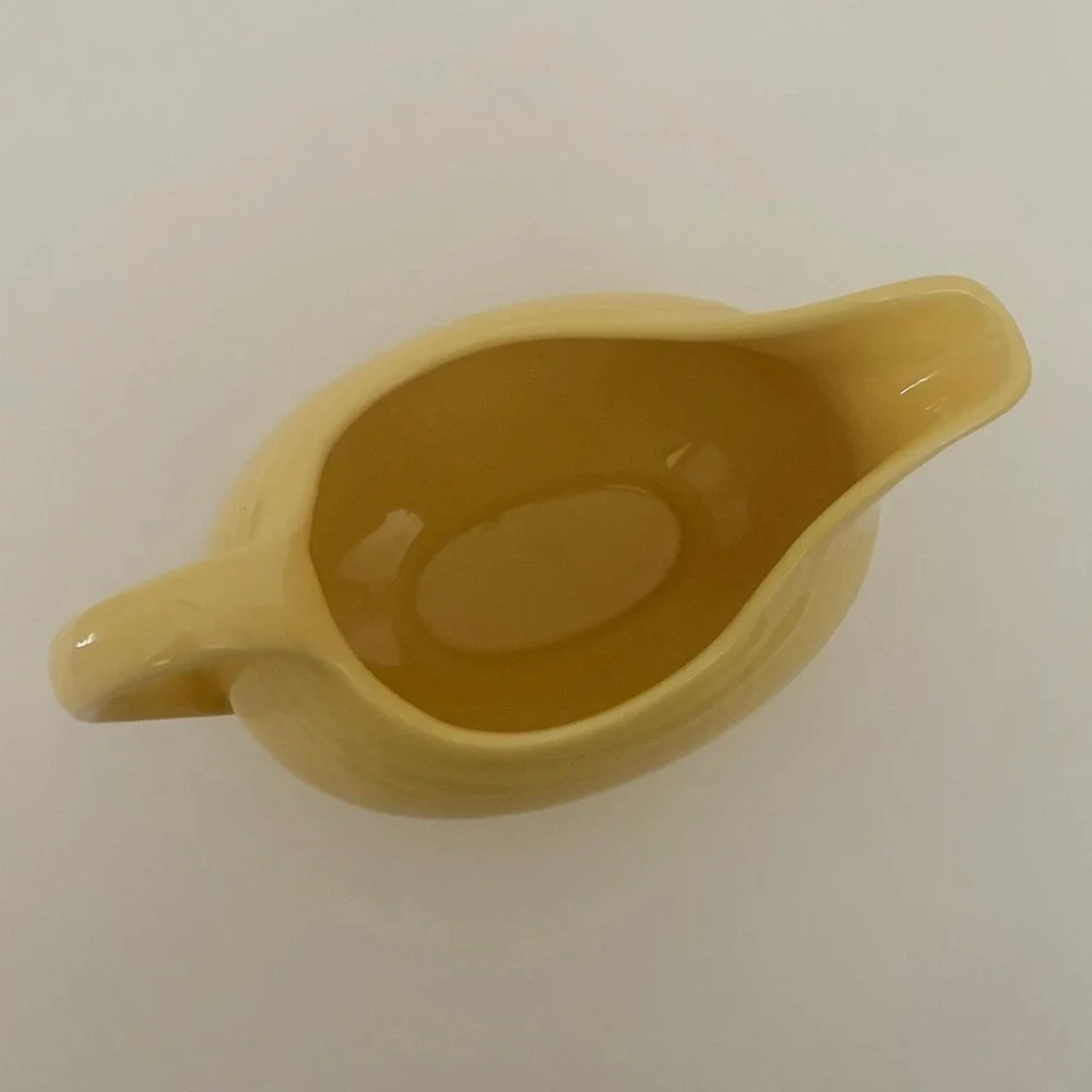 FIESTA Homer Laughlin Sunflower Yellow Gravy Sauceboat Fiestaware Retired Solid